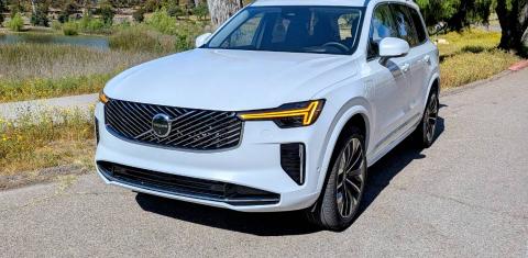 Volvo XC90 Plug-In Hybrid 2025