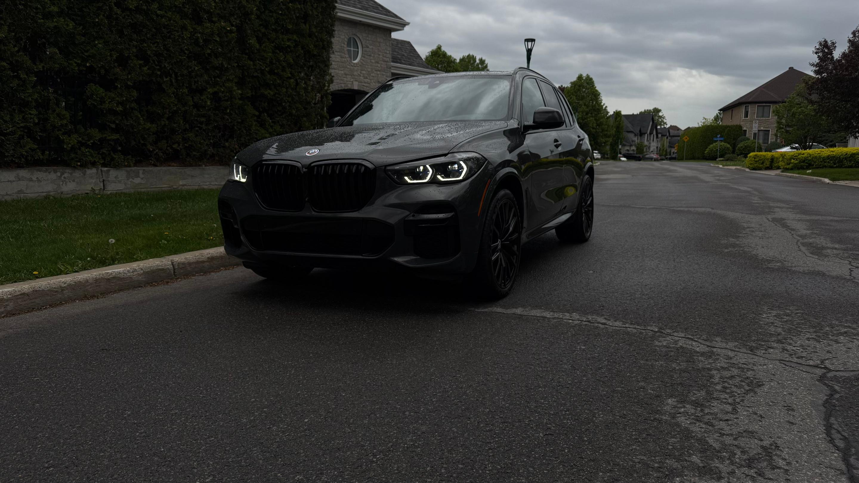 BMW X5 2023 in Laval, QC