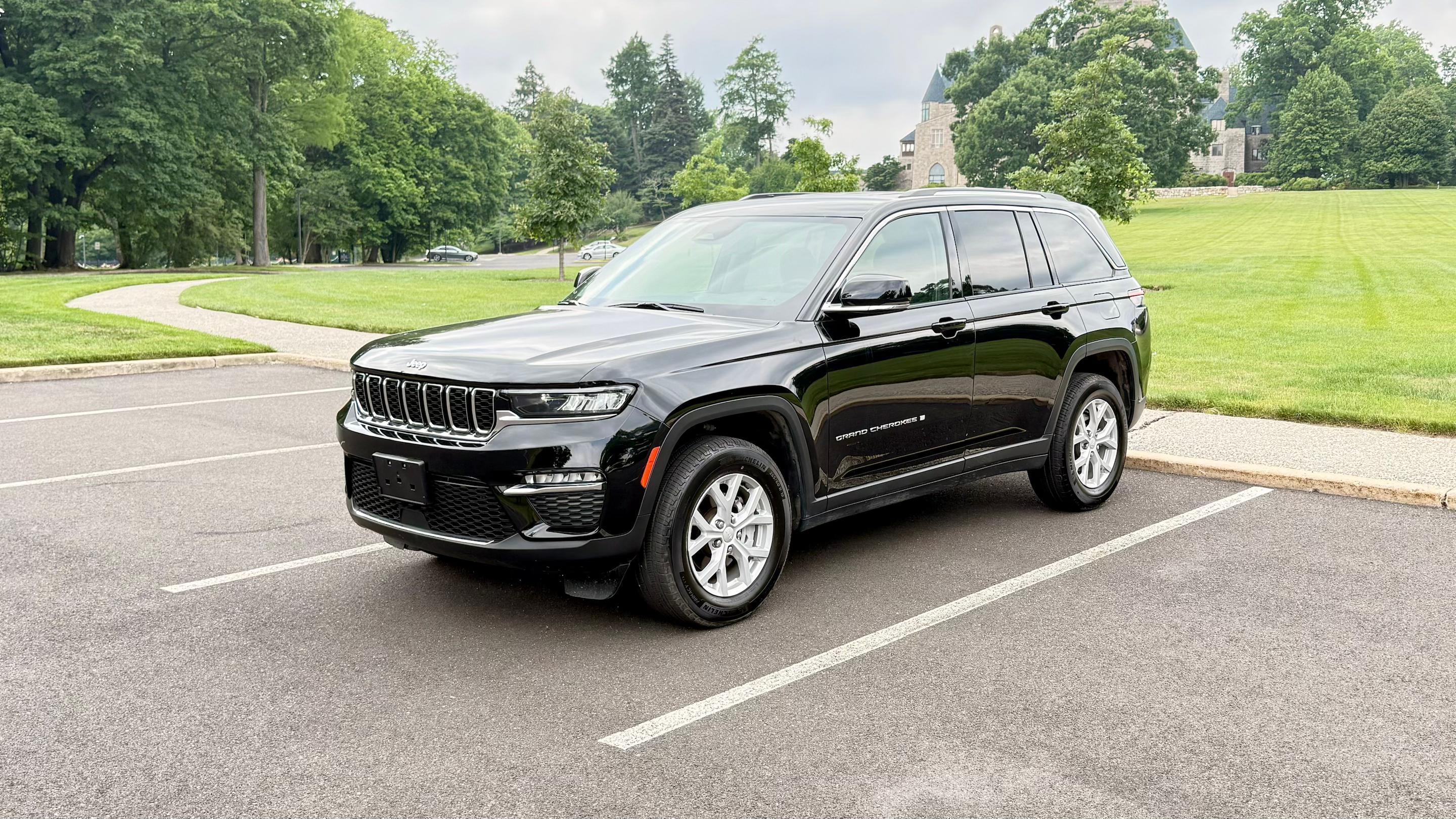 Jeep Grand Cherokee 2023 in Philadelphia, PA