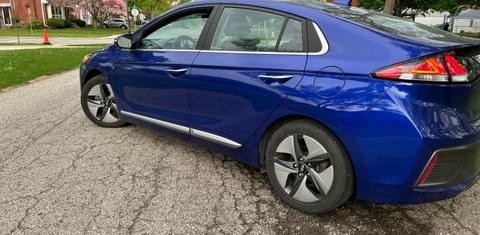 Hyundai Ioniq Hybrid 2021