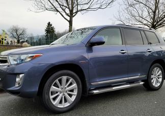 Toyota Highlander car