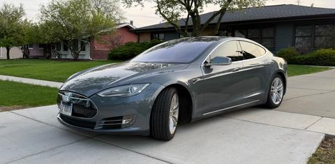 Tesla Model S 2014