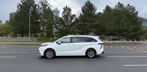 Toyota Sienna 2026