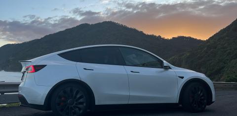 Tesla MODEL Y 2023