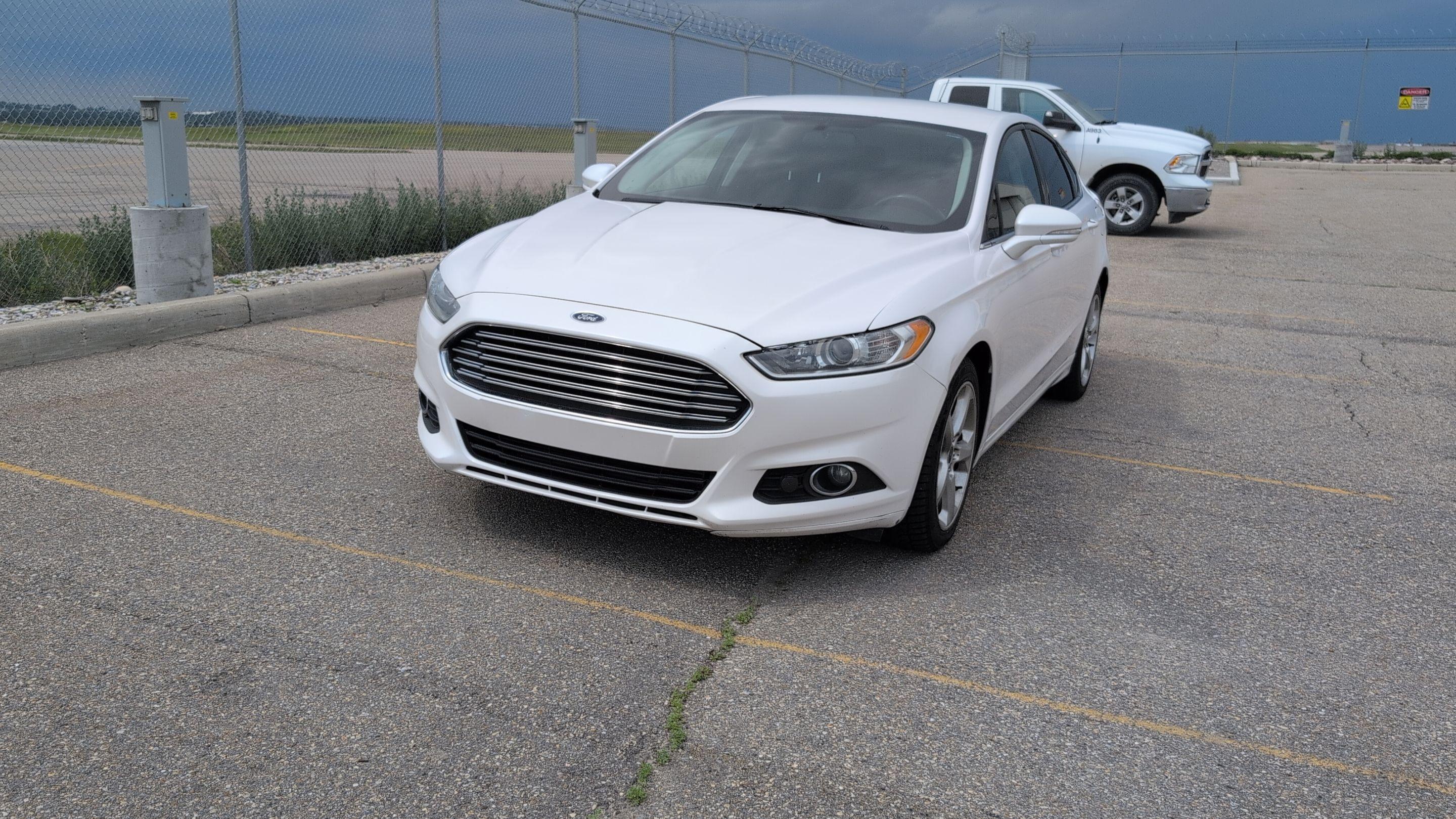 Ford Fusion 2016 à 