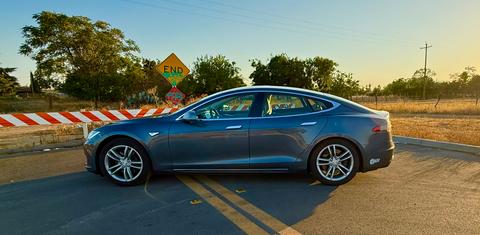 Tesla Model S 2013