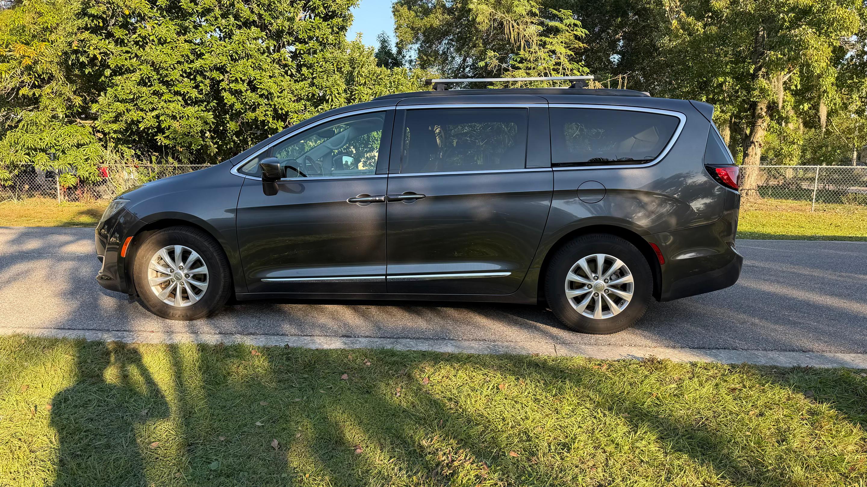 Chrysler Pacifica 2017 in 