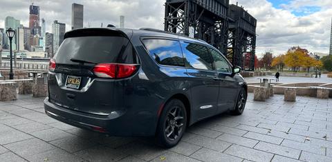 Chrysler Pacifica 2019