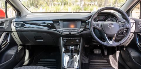 Holden ASTRA 2019
