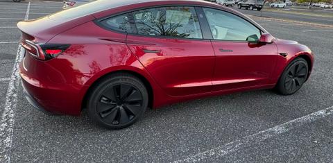 Tesla Model 3 2024
