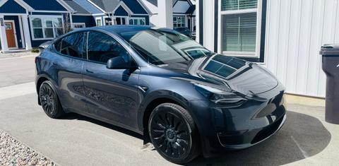 Tesla Model Y 2024