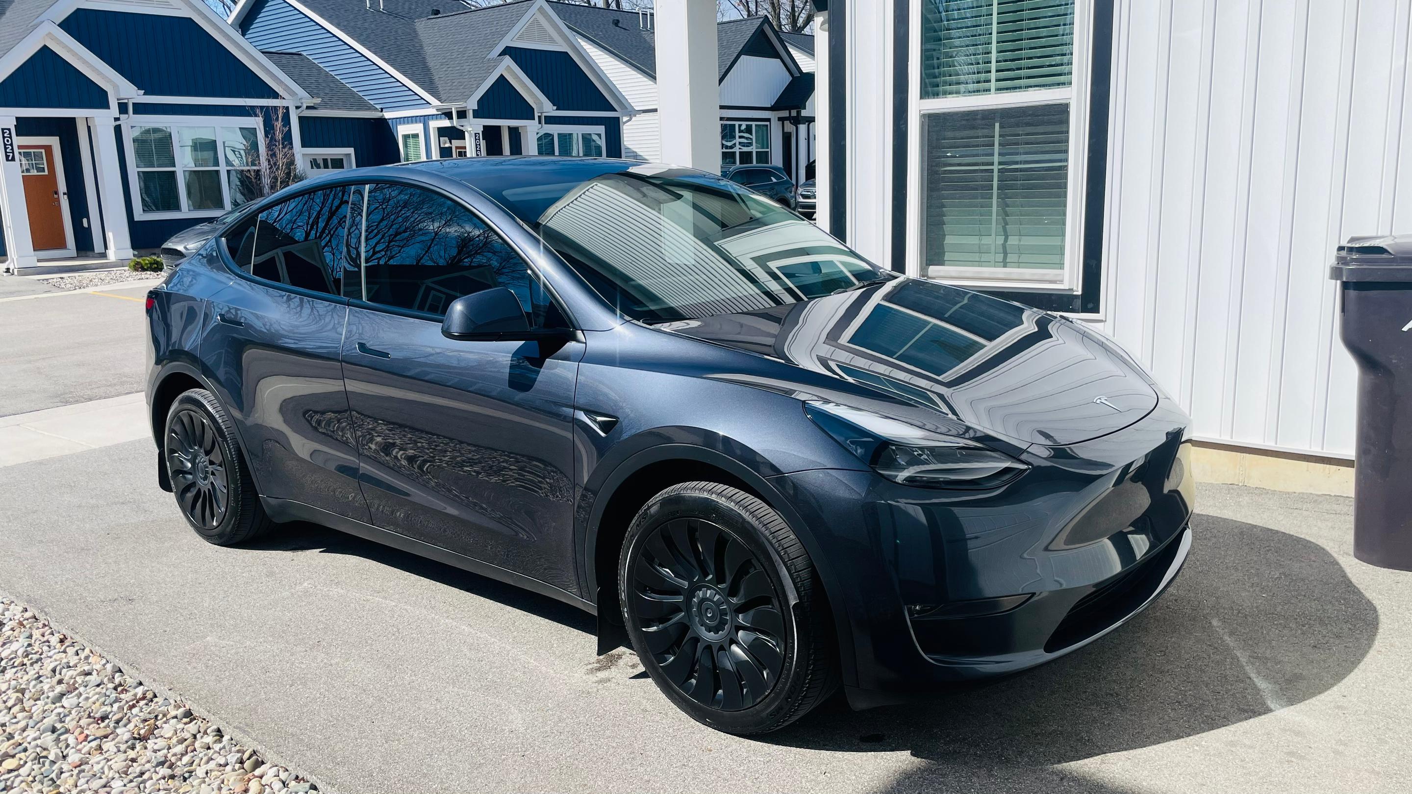 Tesla Model Y 2024 in Grand Rapids, MI
