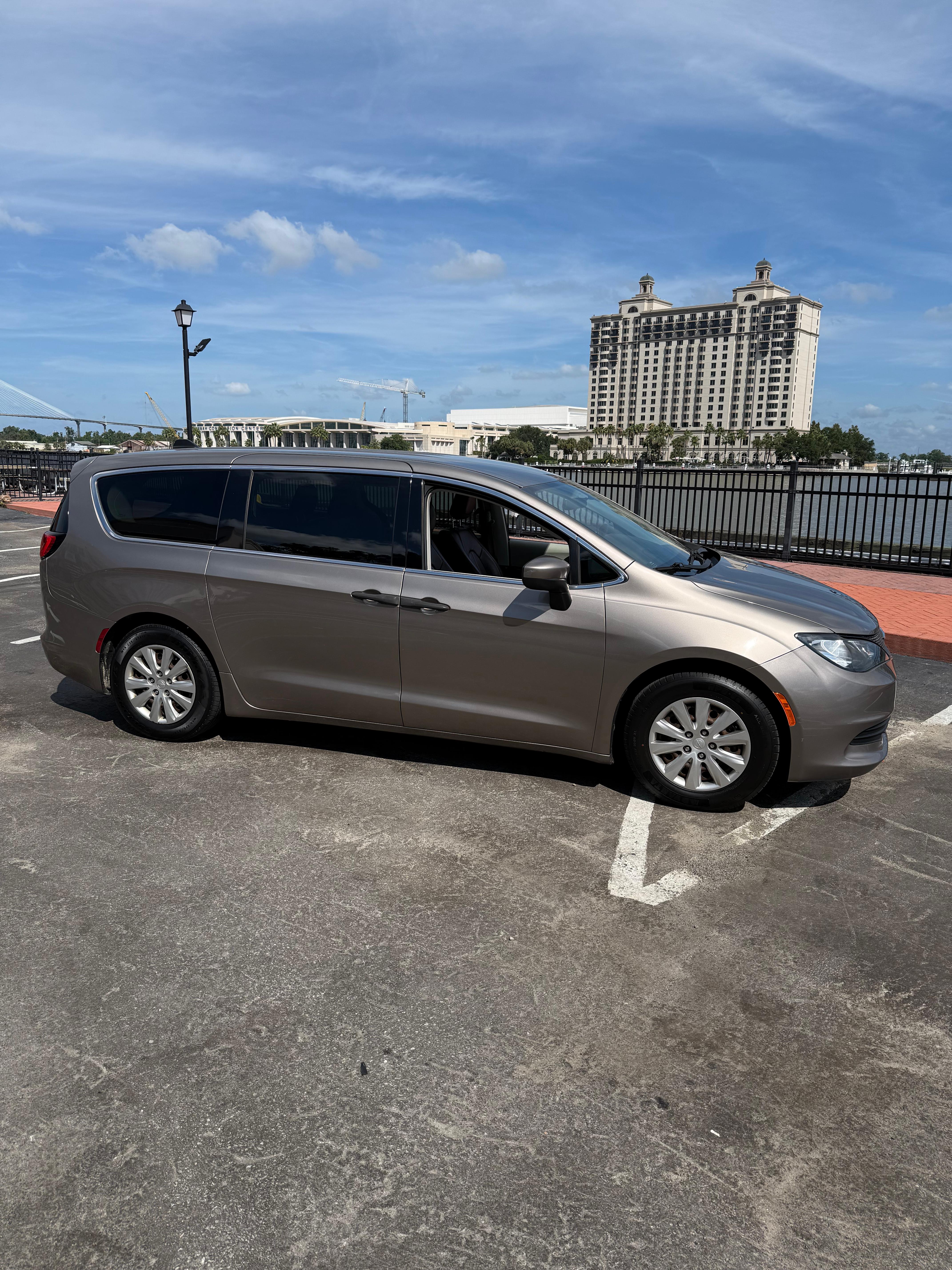Chrysler Pacifica 2018 in Savannah, GA