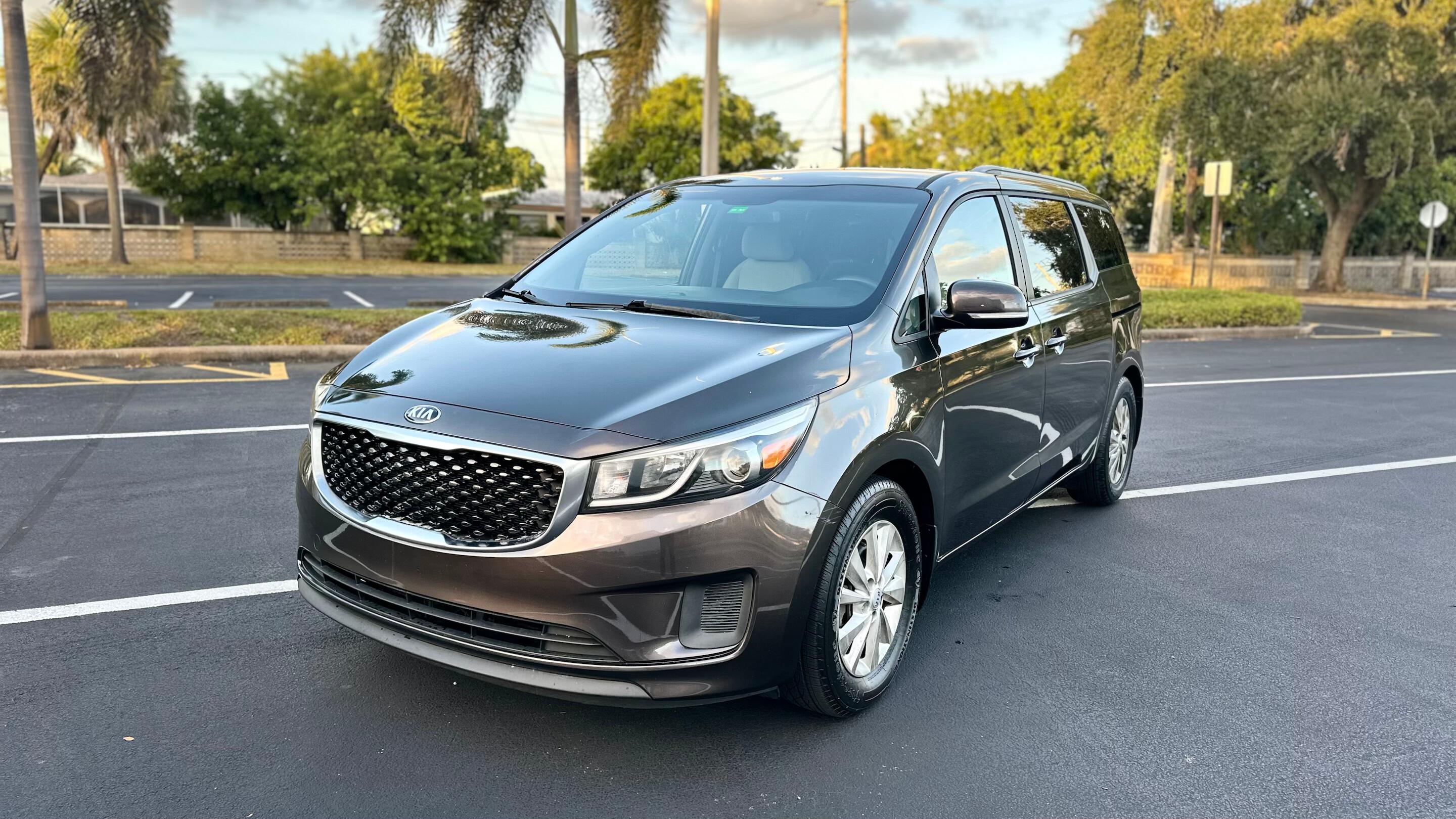 Kia Sedona 2016 in 