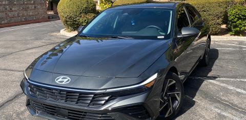 Hyundai Elantra 2024