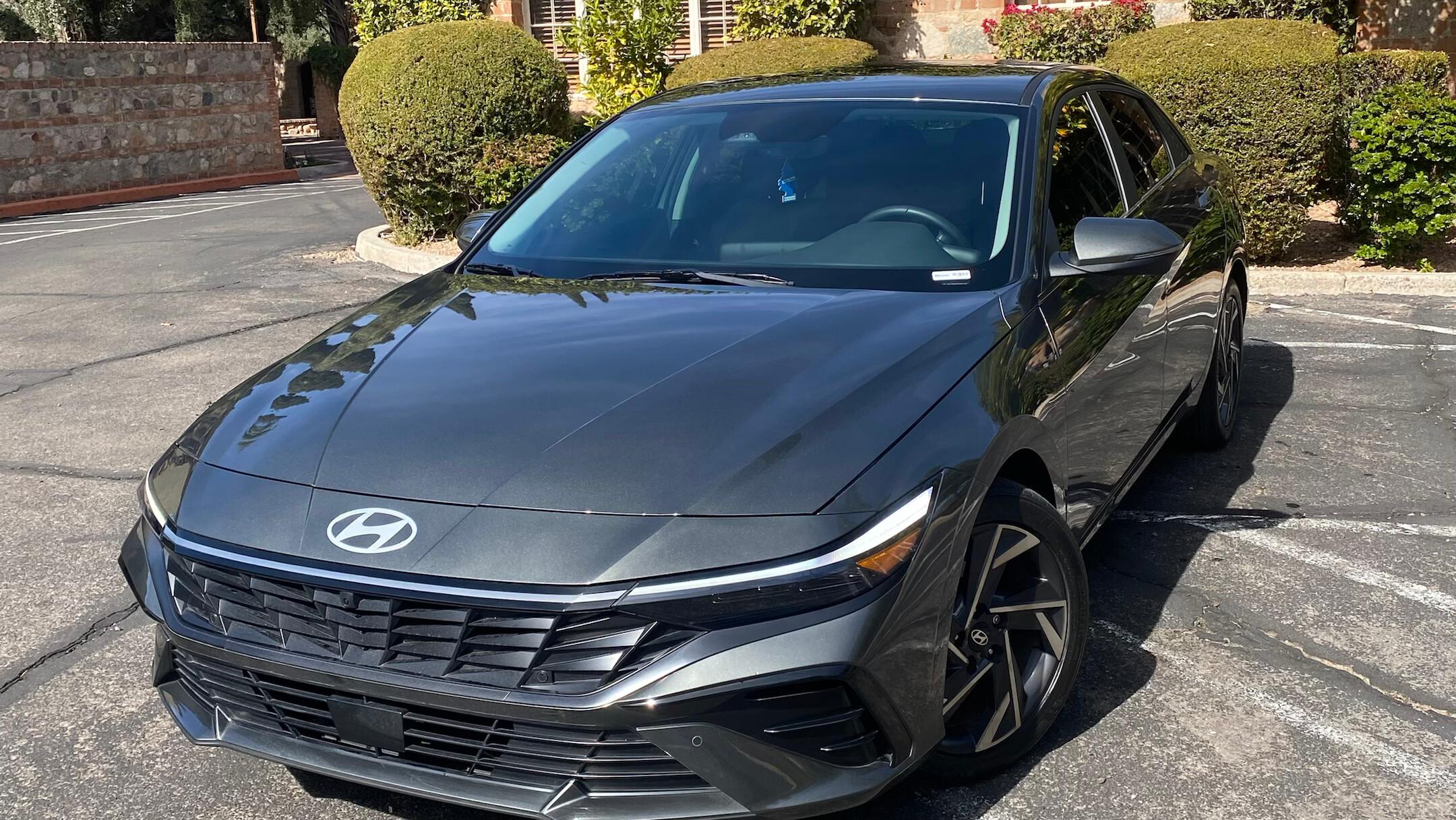 Hyundai Elantra 2024 in 