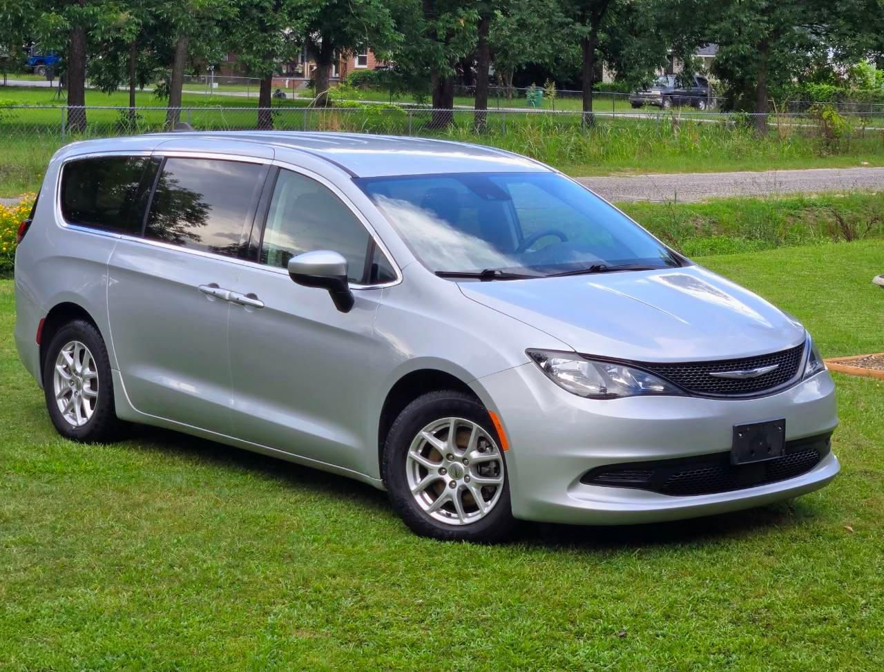 Chrysler Voyager 2023 in Cayce, SC