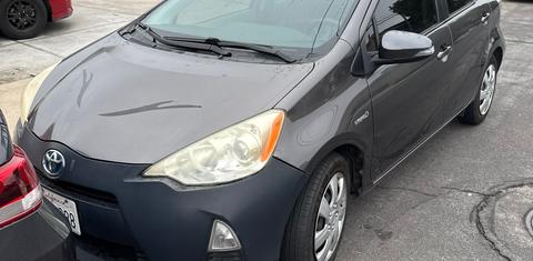 Toyota Prius c 2013