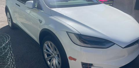 Tesla Model X 2019