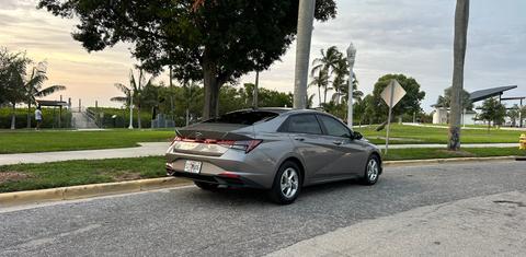 Hyundai Elantra 2021