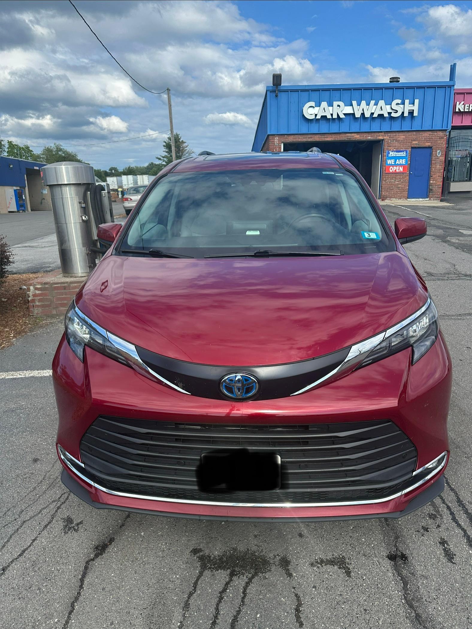 Toyota Sienna 2024 in Londonderry, NH