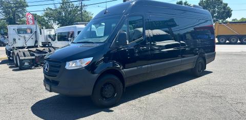 Mercedes-Benz Sprinter 2024