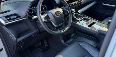 Toyota Sienna 2025