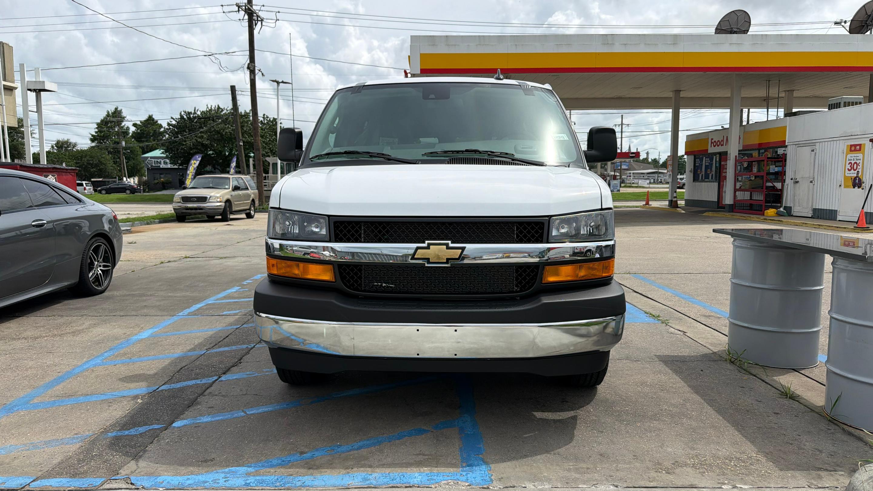 Chevrolet Express 2026 in Metairie, LA