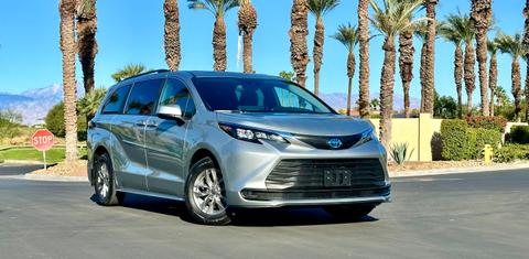 Toyota Sienna 2025