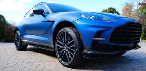 Aston Martin DBX 2023