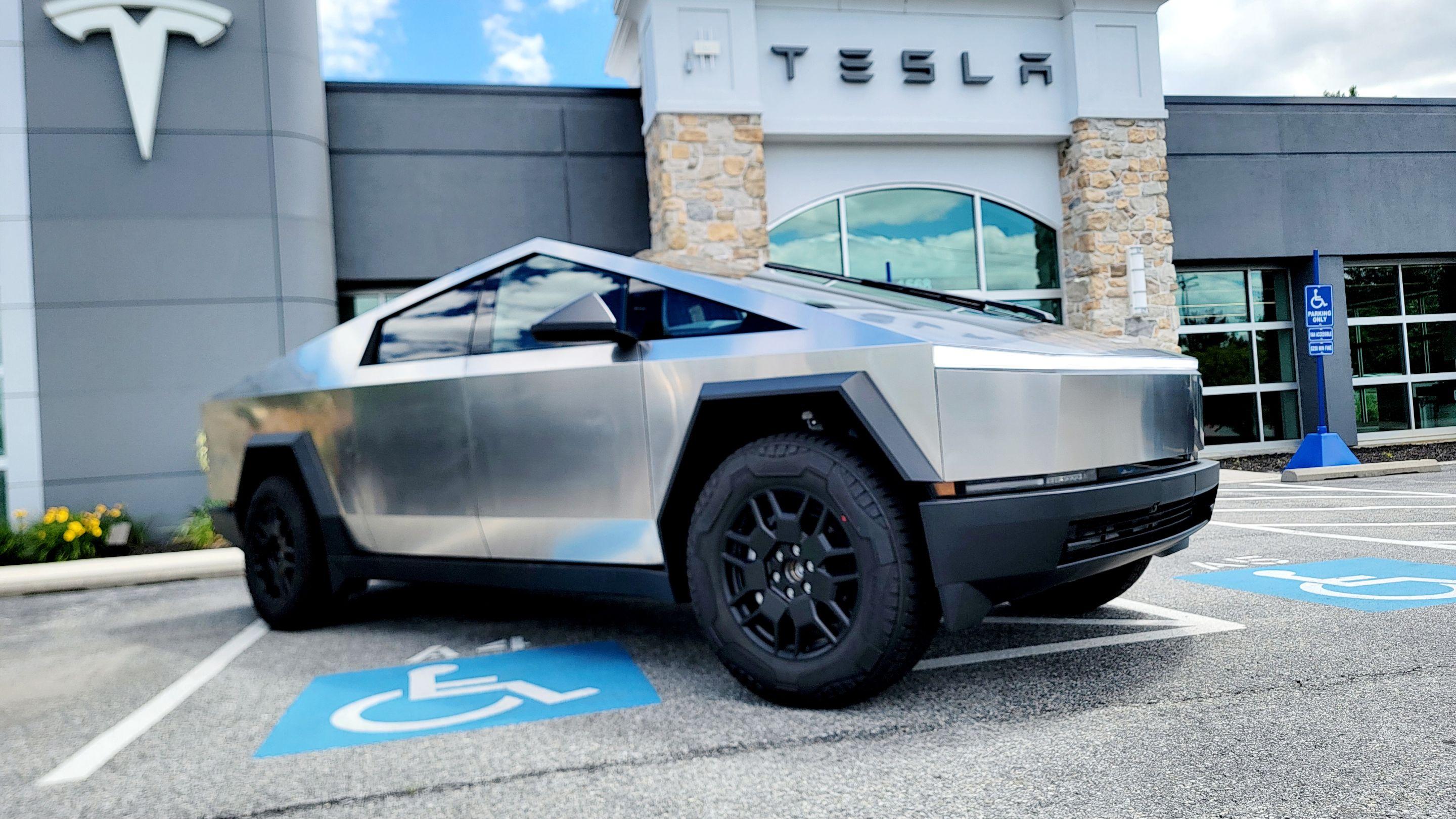Tesla Cybertruck 2024 in Wilmington, DE