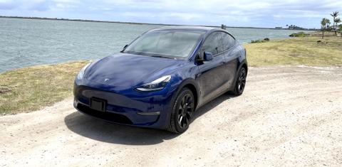 Tesla Model Y 2024