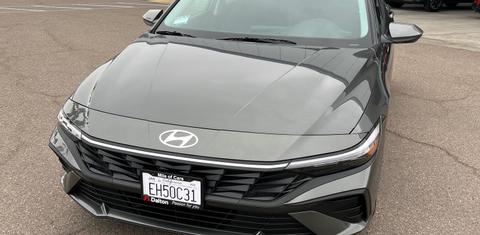 Hyundai Elantra 2025