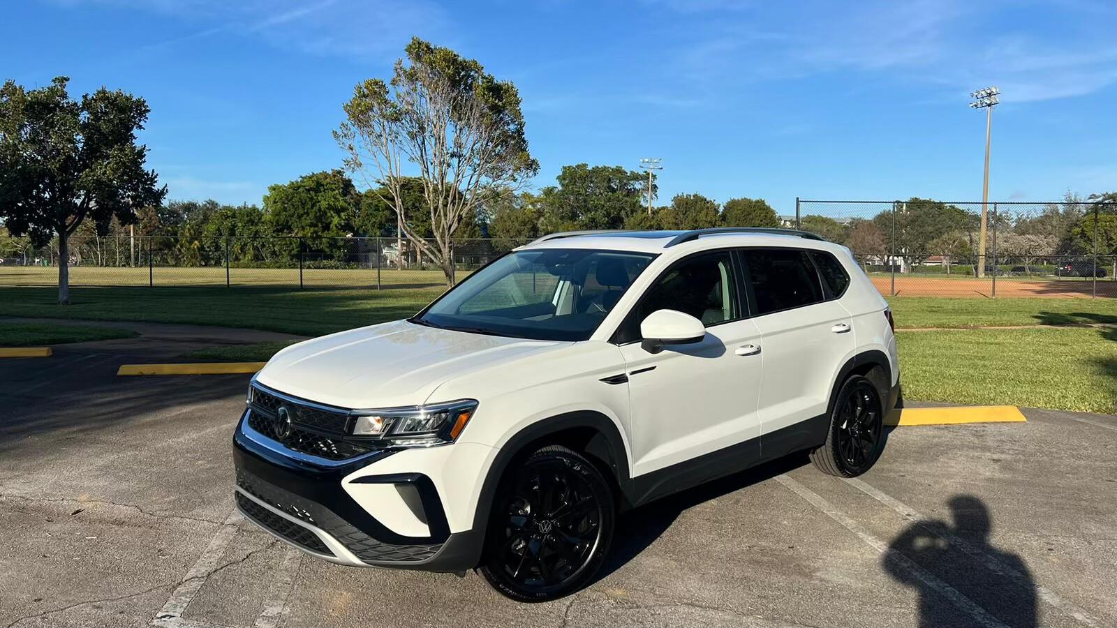 Volkswagen Taos 2024 in Hollywood, FL