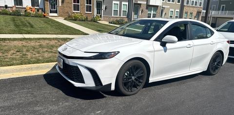 Toyota Camry Hybrid 2025