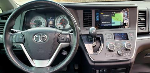 Toyota Sienna 2016