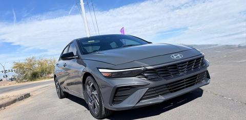 Hyundai Elantra 2025