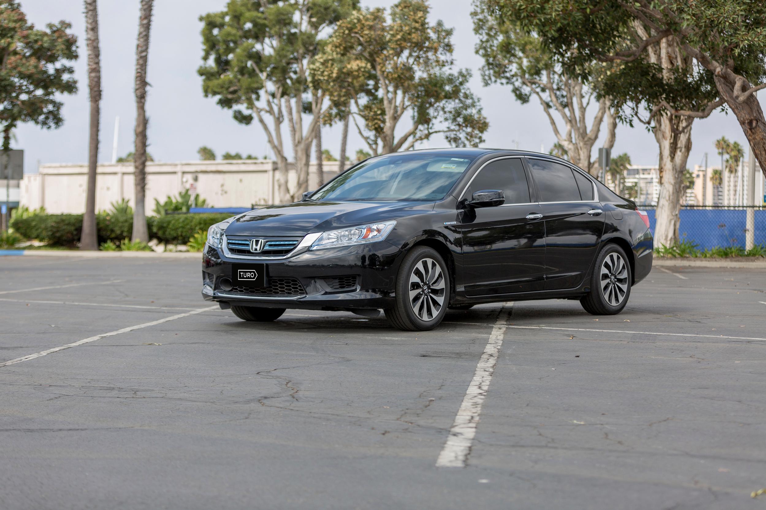 Honda Accord Hybrid 2015 in Hesperia, CA
