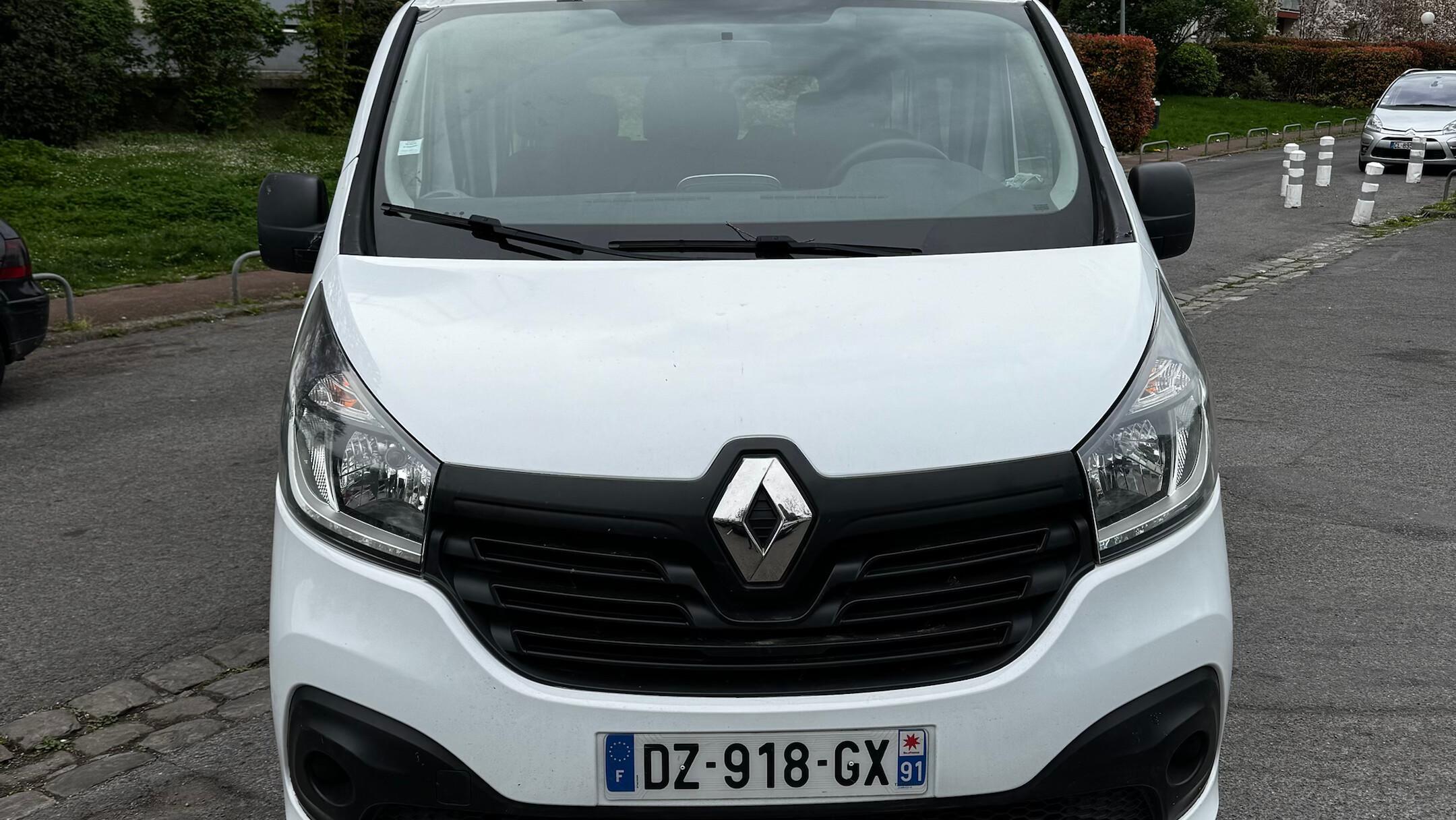 Renault TRAFIC III 2016 à Corbeil-Essonnes