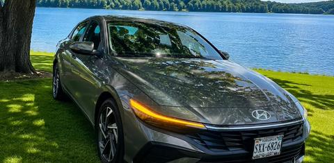 Hyundai Elantra Hybrid 2026