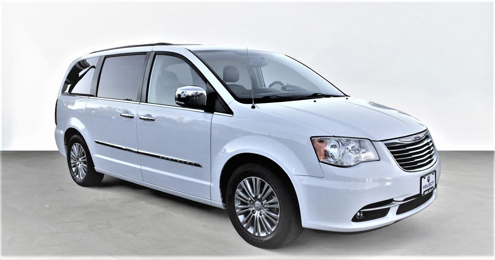 Chrysler Town & Country 2014 in 