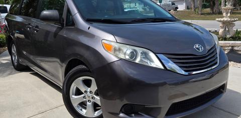 Toyota Sienna 2016