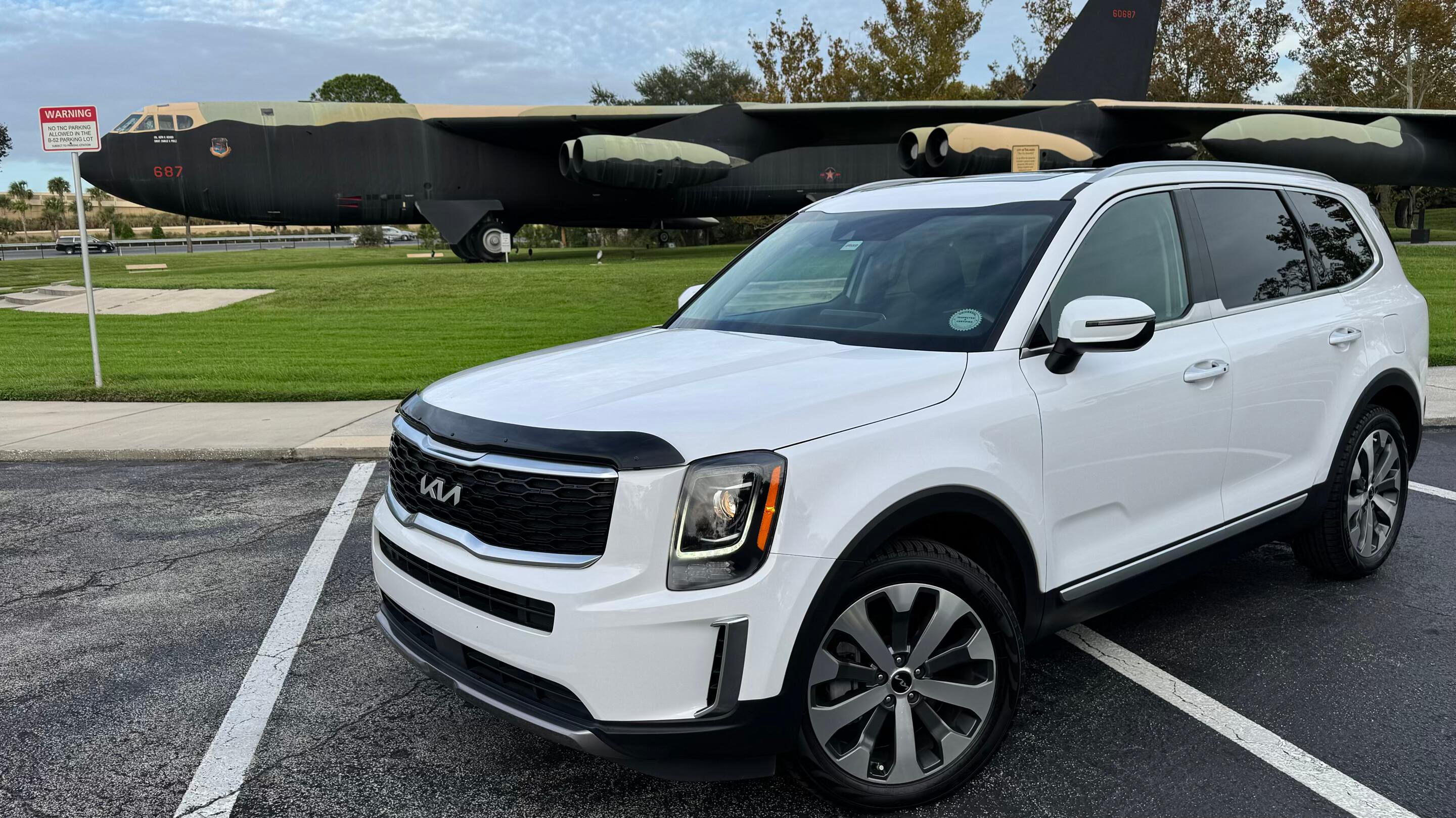 Kia Telluride 2022 rental in Winter Garden, FL by Roraima Rentals 