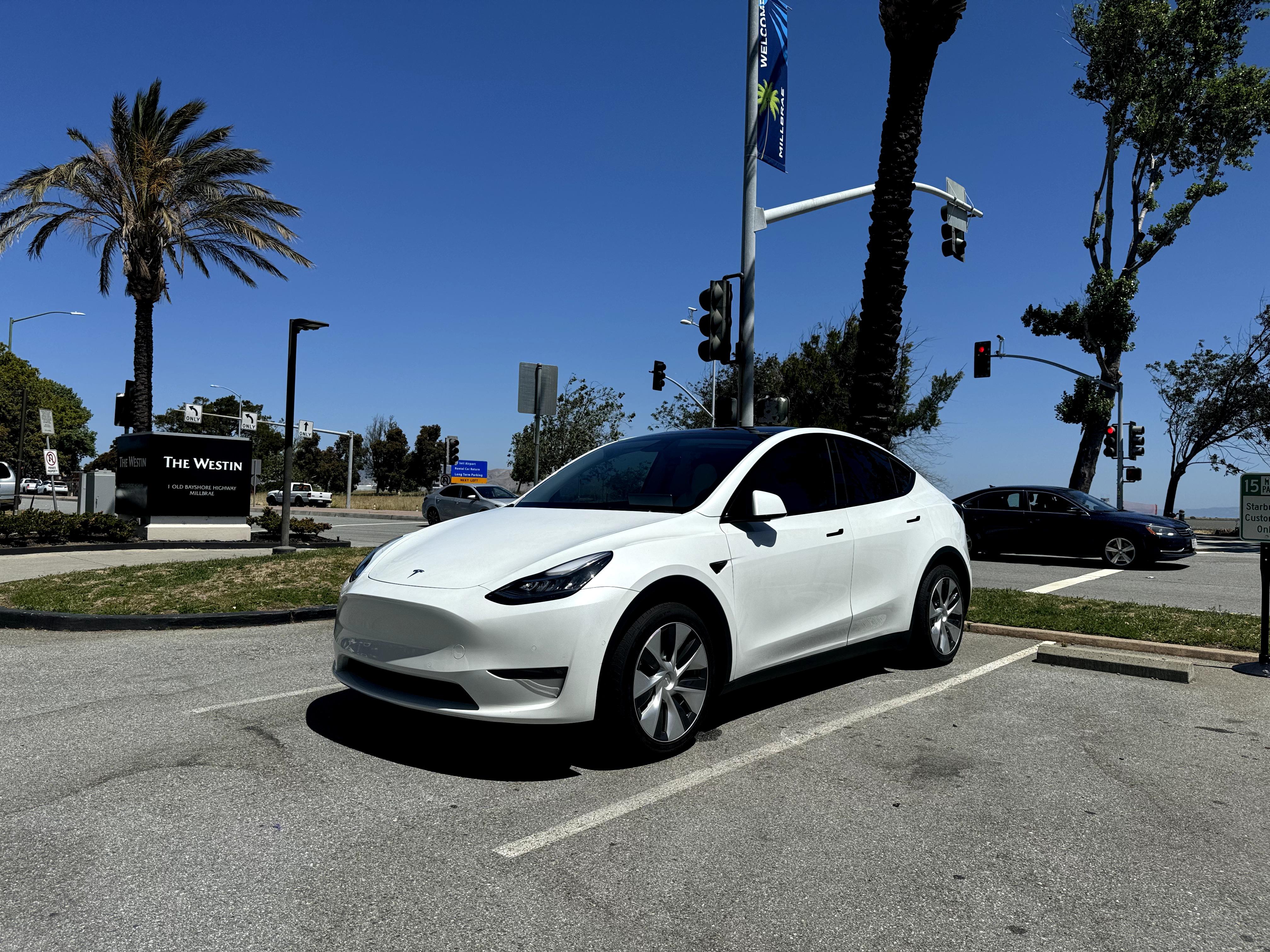Tesla Model Y 2022 in Burlingame, CA
