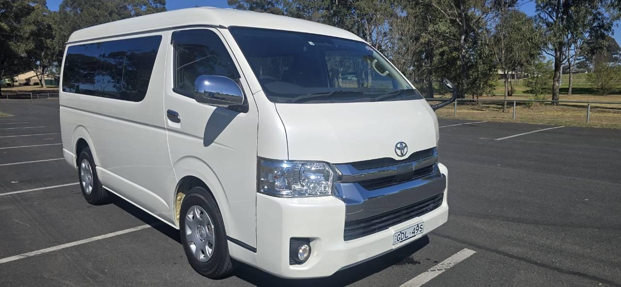 Toyota HIACE 2019 in Plumpton