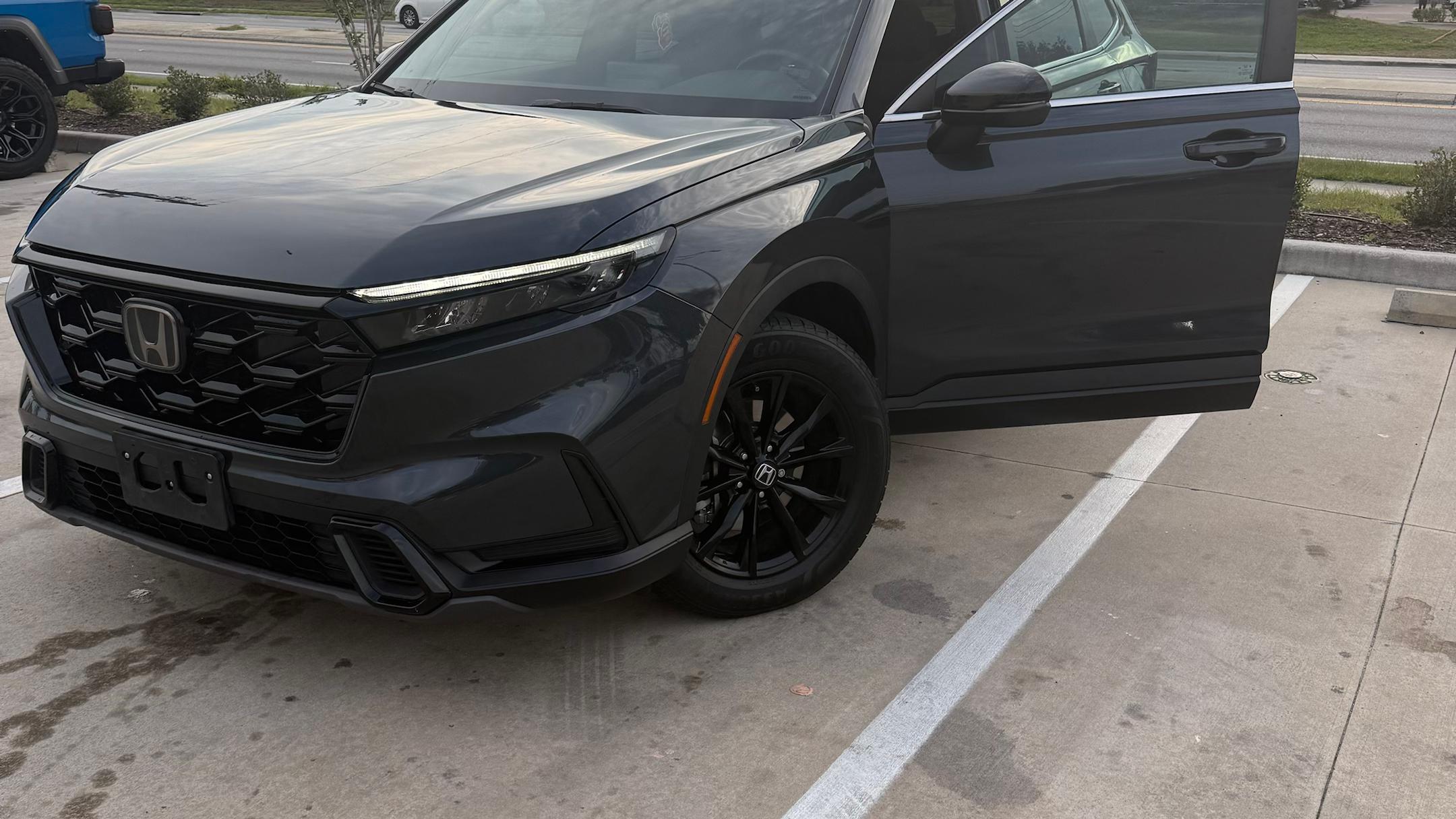 Honda CR-V Hybrid 2023 in 