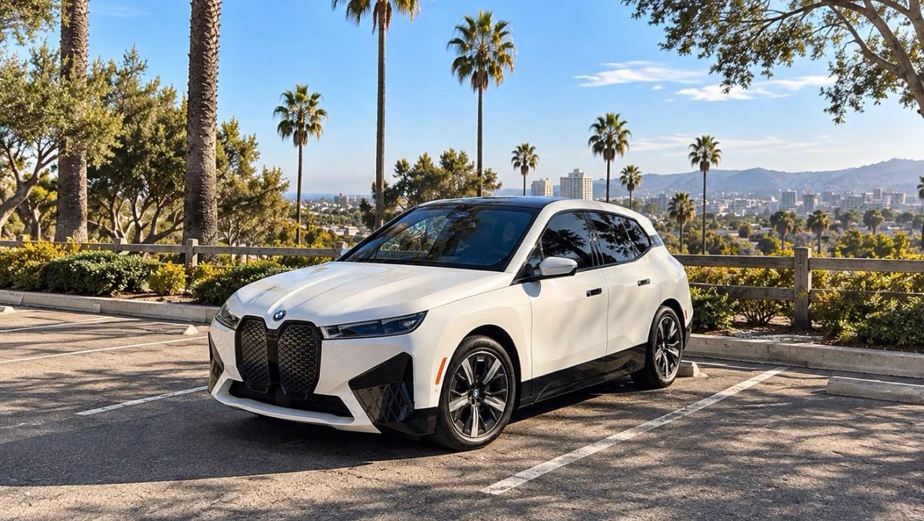 BMW iX 2023 in Los Angeles, CA