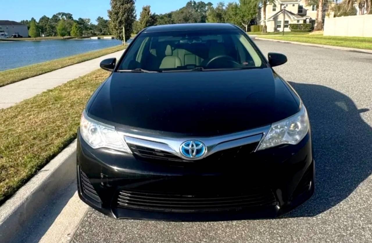 Toyota Camry Hybrid 2014 in 