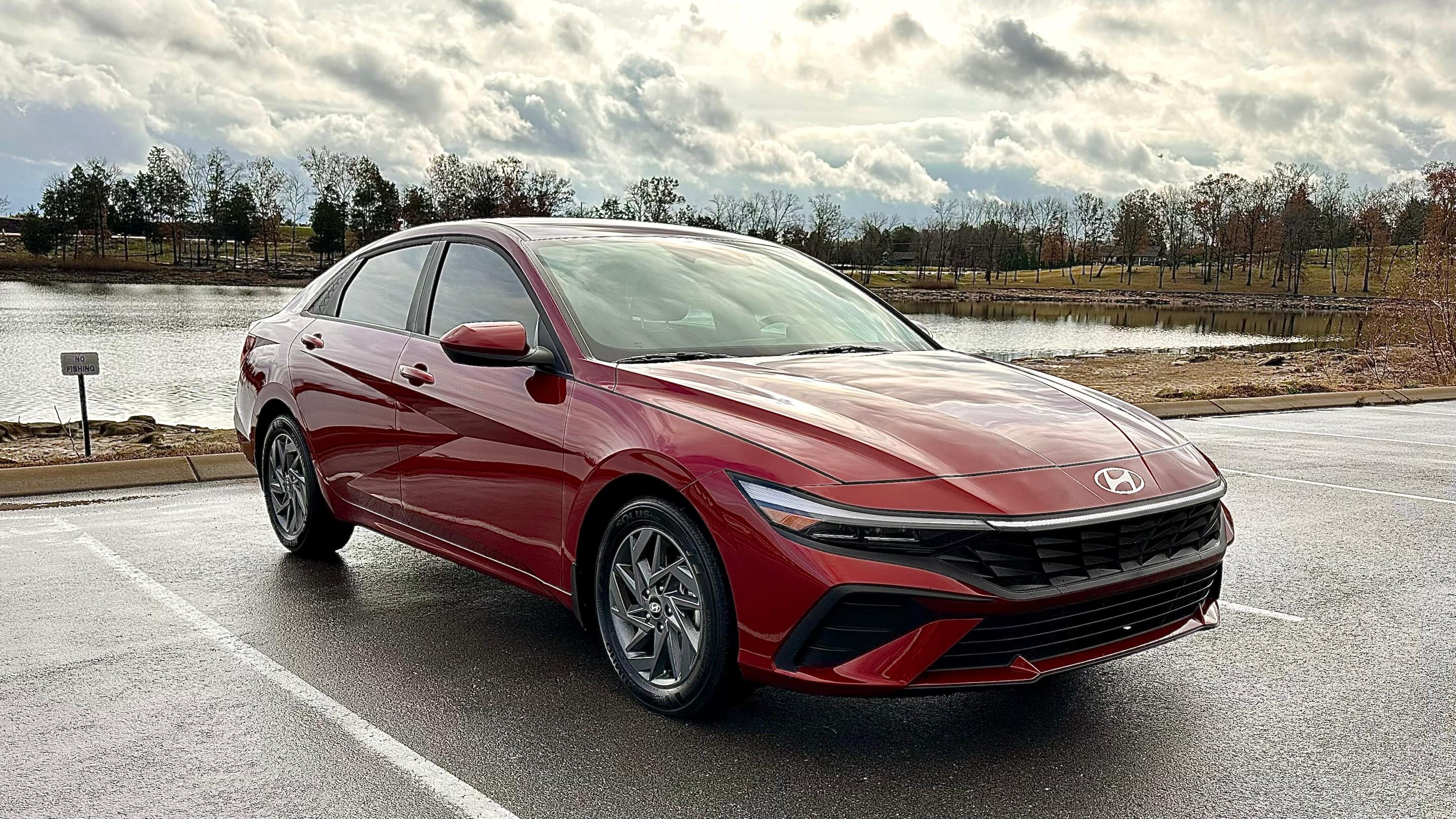Hyundai Elantra 2024 in Nashville, TN