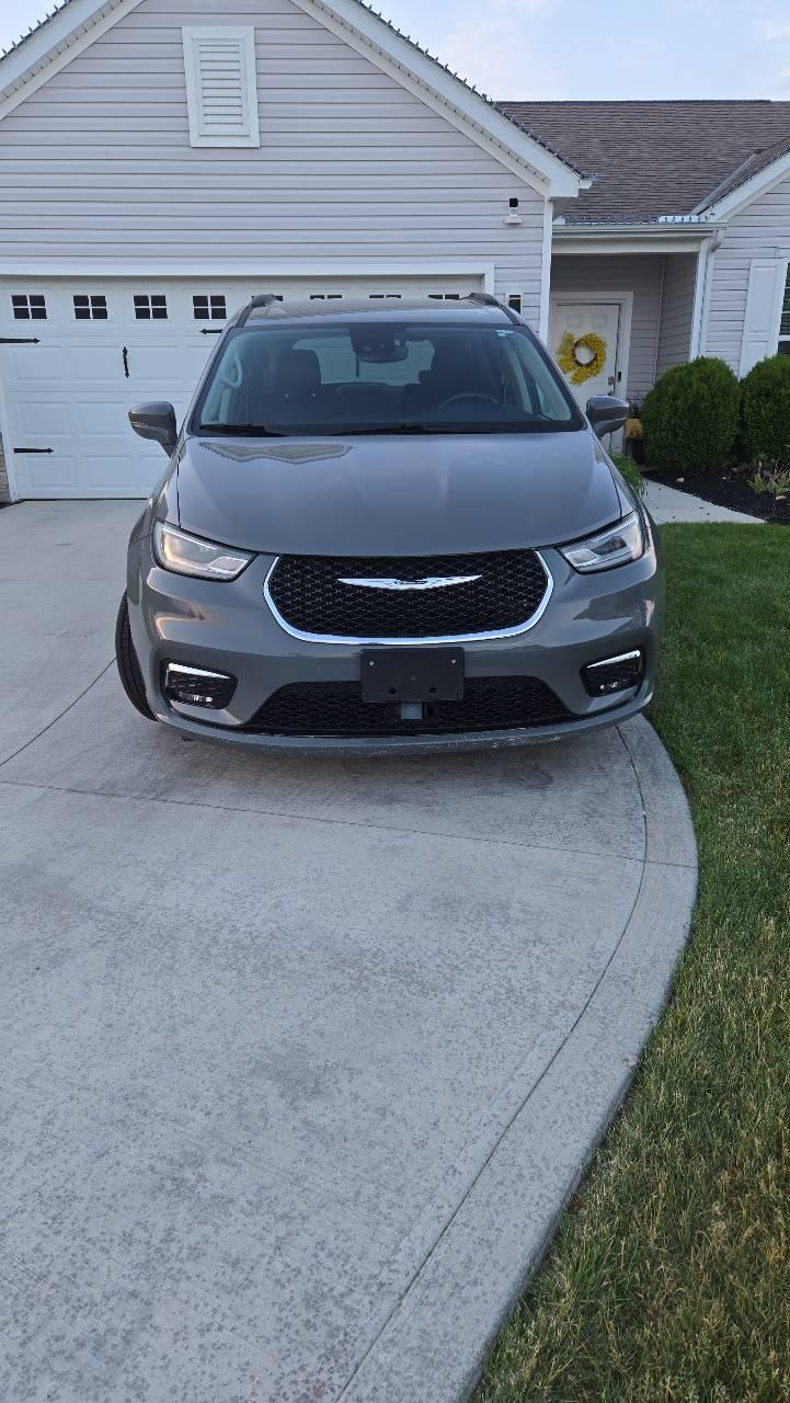 Chrysler Pacifica 2022 in Canal Winchester, OH